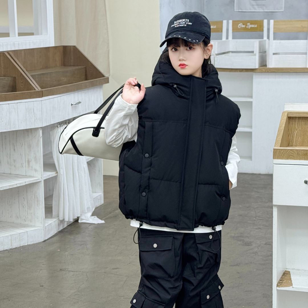 女童冬季常规加厚马甲2025新款休闲保暖潮流拼色外穿时尚洋气潮