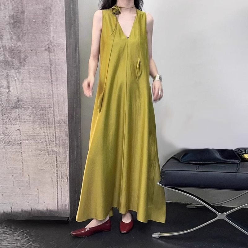 慵懒风背心长裙高级感v领+送飘逸飘带夏季新款长裙女设计感ins潮