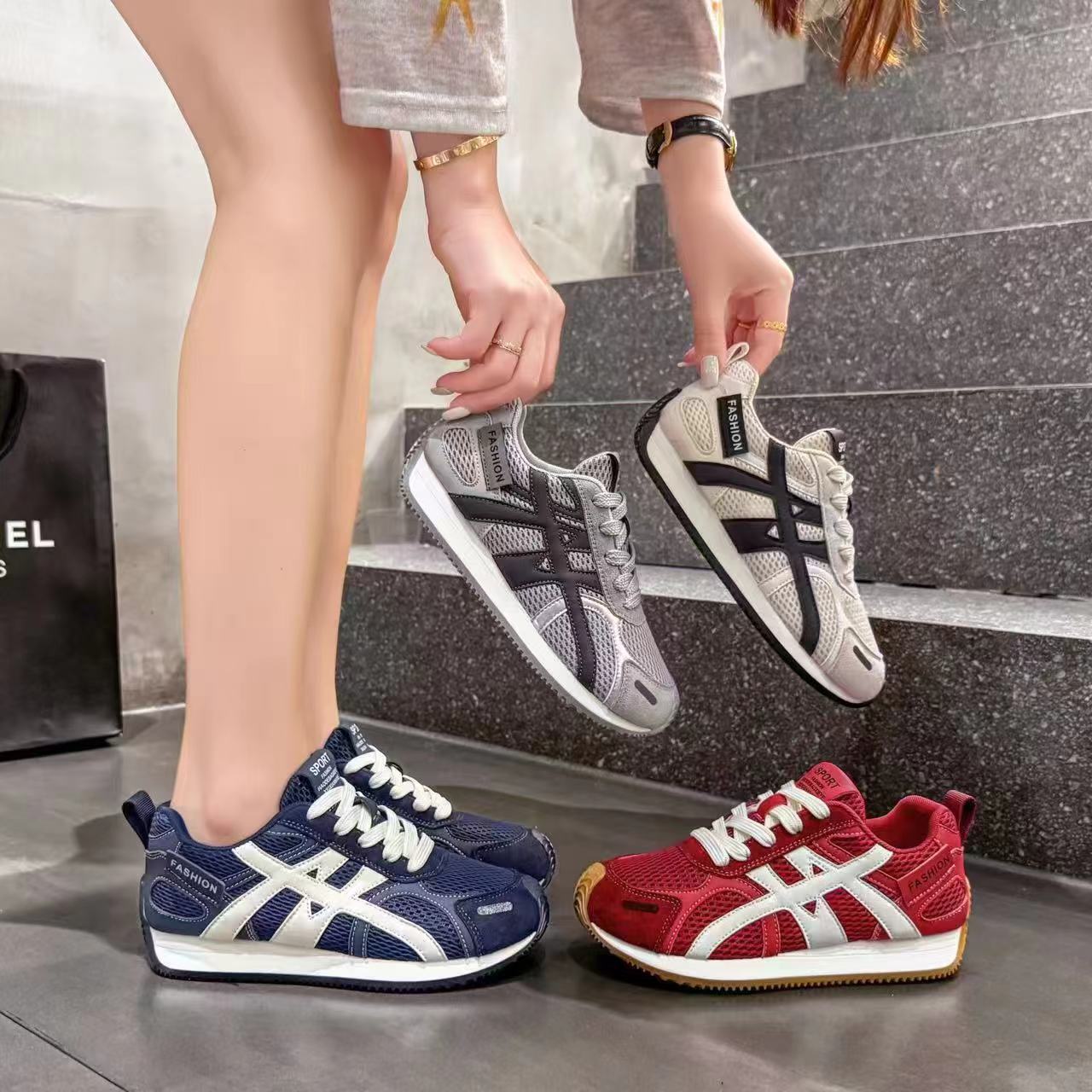 女士平底阿甘鞋女2025秋季透气舒适德训鞋软底时尚运动鞋休闲鞋