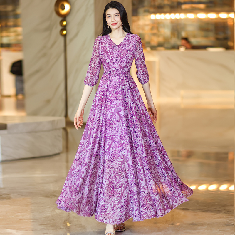 夏季新款五分袖V领印花大摆过膝连衣裙长款收腰显瘦波西米亚长裙