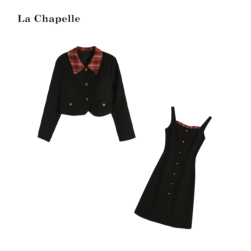 拉夏贝尔Homme/【格林童话】黑色上衣+吊带裙两件套LA5ZL110875