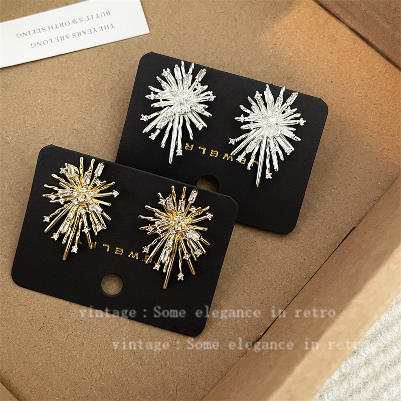 铜合金锆石耳饰 高级感璀璨锆石烟花耳钉女新款高级感轻奢优雅时