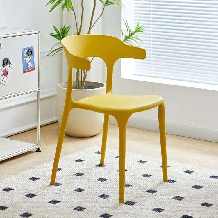 网红餐椅家用塑料靠背椅子加厚可叠放餐桌牛角凳子餐饮商用椅