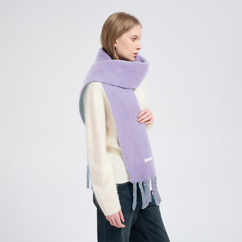 Petit Bari 温暖氛围羊毛混纺双色双面流苏围巾
