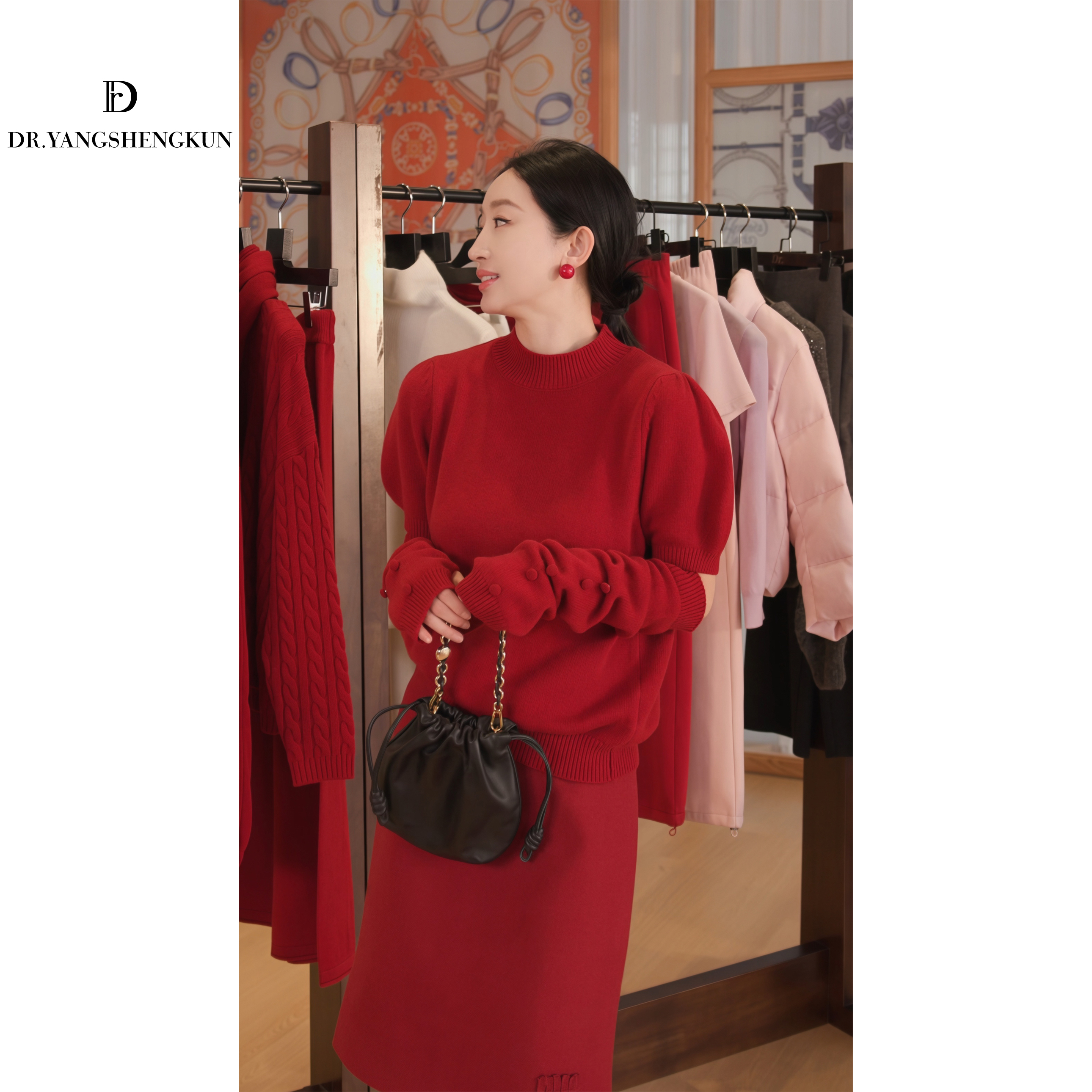 杨圣坤2025冬季新品绵羊毛混纺立领短袖+袖套针织衫SL25112415