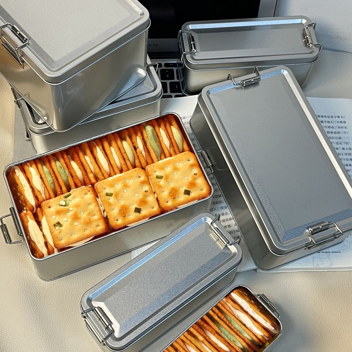 【铁盒装】正宗台湾风味香葱牛轧夹心饼干手工独立包装解馋休闲零食