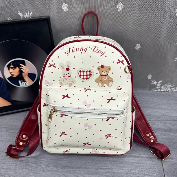 新款可爱红色小熊皮质发格子爱心大双肩包休闲百搭时尚包包学生包