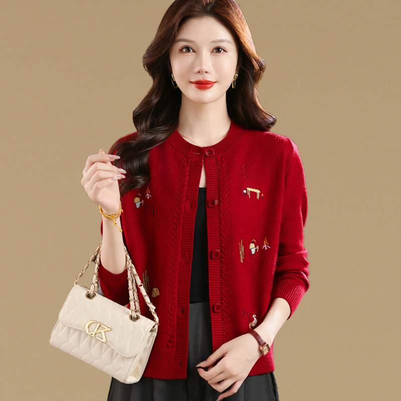 超好看时尚洋气刺绣毛衣外套女小个子短款外搭配裙子针织开衫上衣