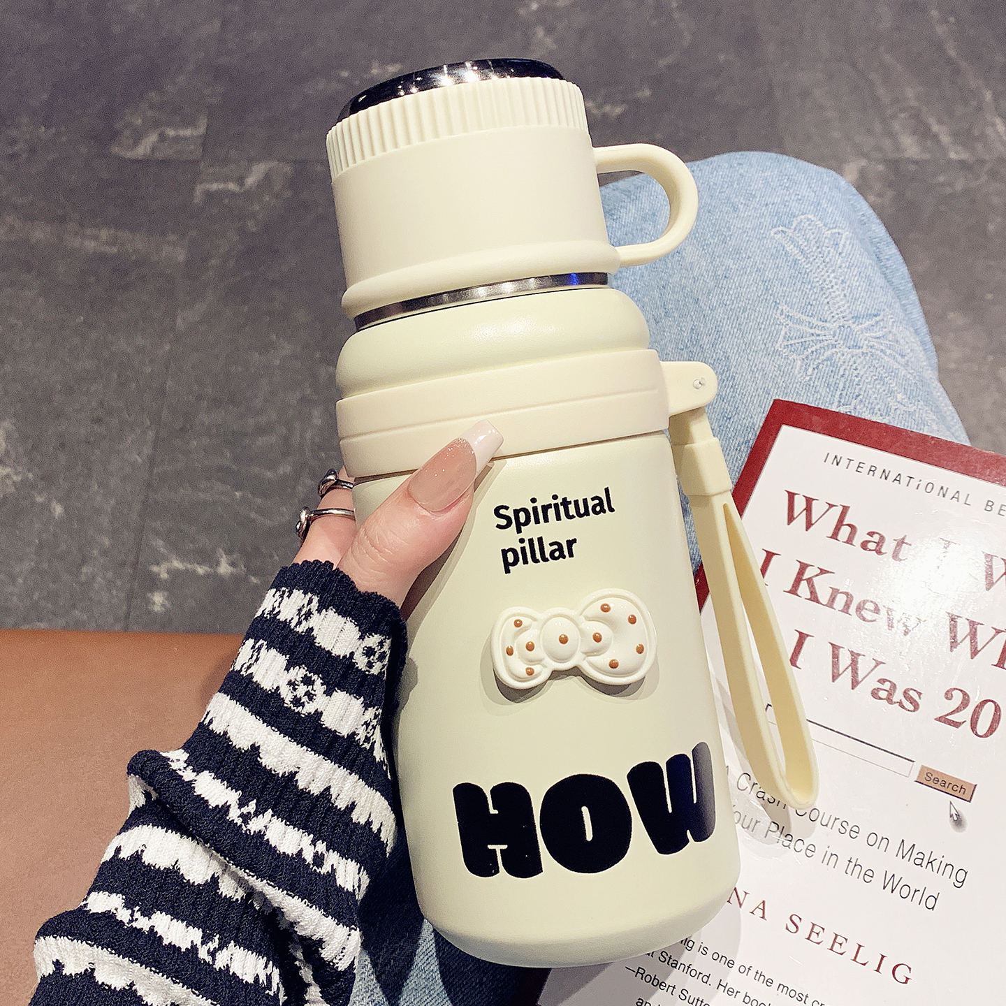 简约保温杯女生大容量吸管水杯2025新款高颜值学生上学专用双饮杯