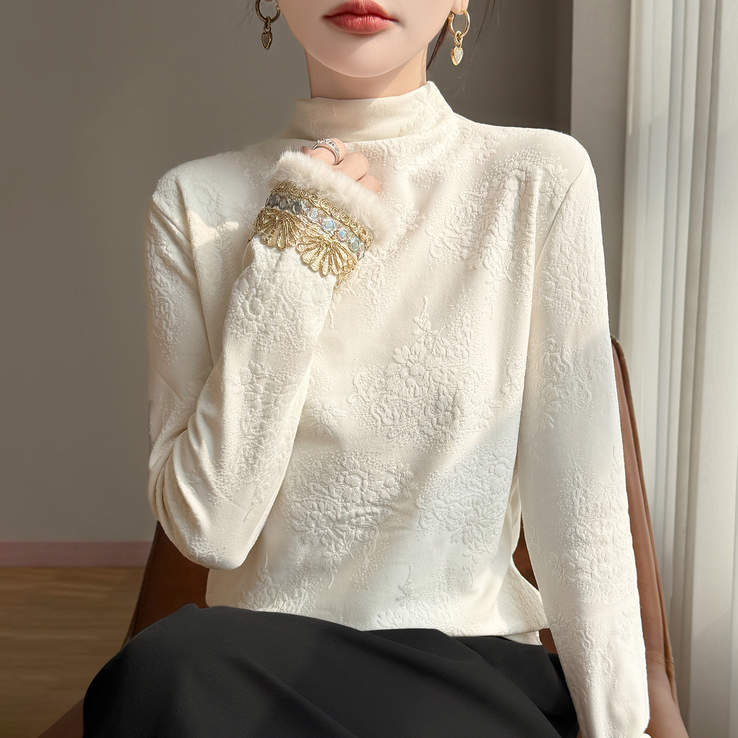 新中式半高领加绒打底衫女秋冬国风刺绣加厚保暖羽绒服内搭上衣