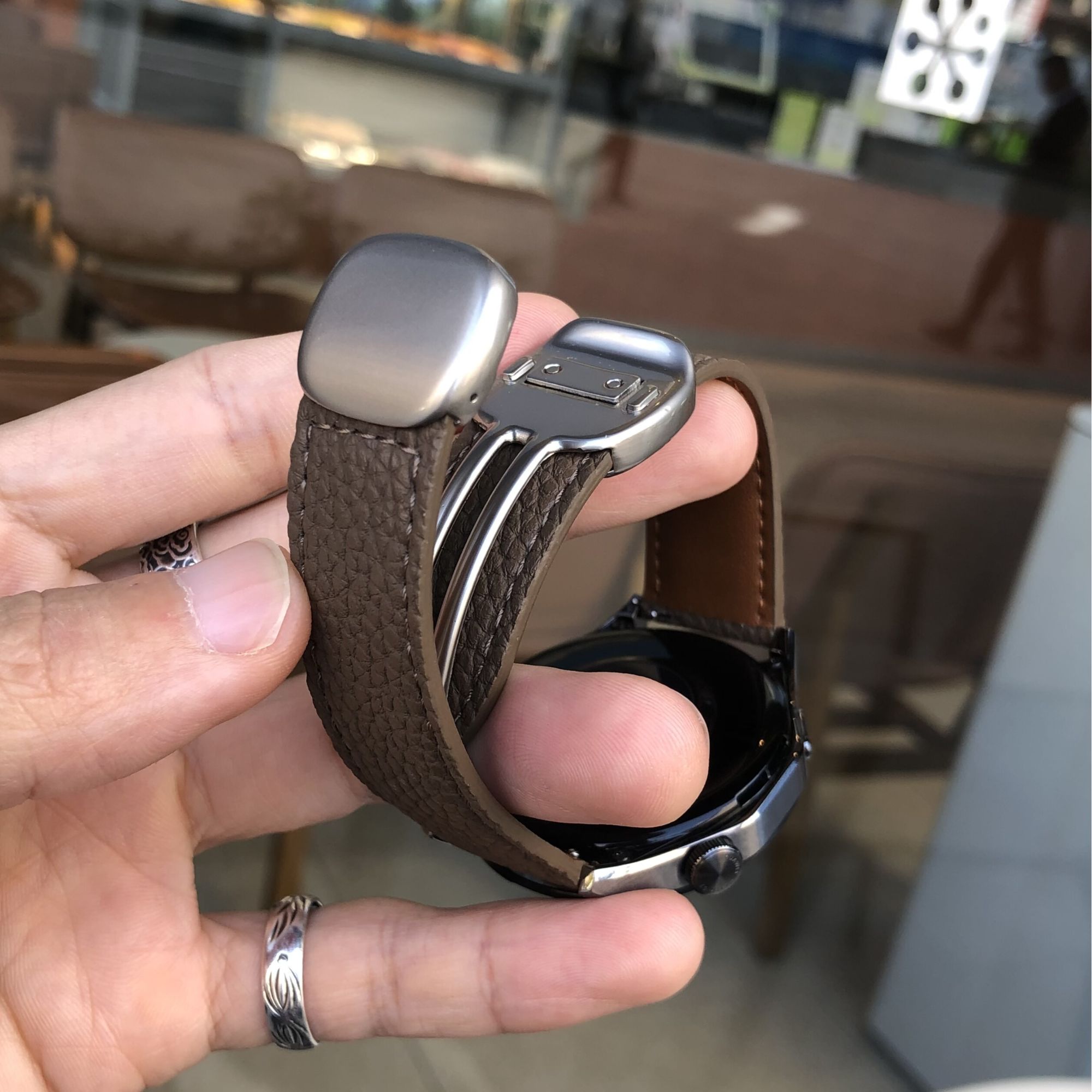 卡客风暴 荔枝纹真皮适用华为GT6手表表带GT5圆滑扣GT4磁吸watch3