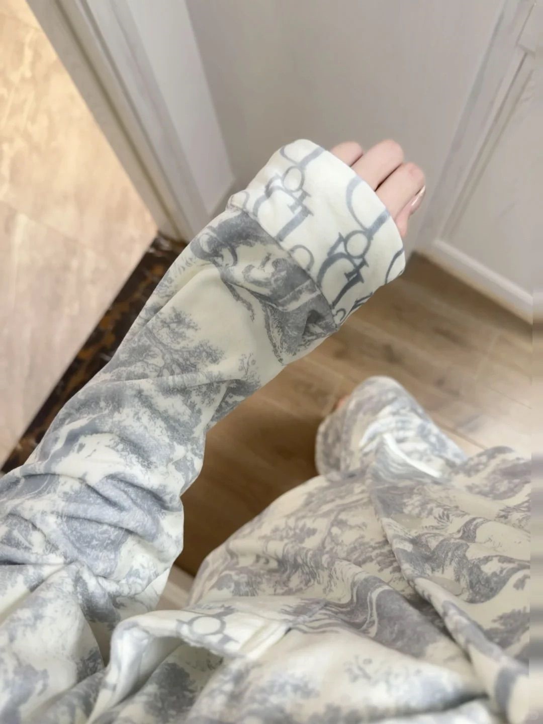 轻奢高级感水墨画绘画风睡衣女春秋新款少女宽松长袖长裤家居服