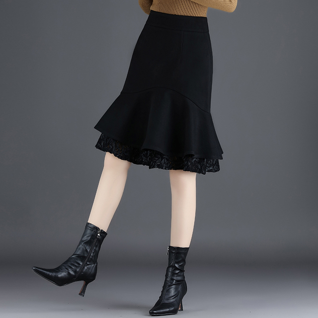 蕾丝边a字鱼尾裙女短裙春秋季2025新款包臀半身裙通勤显瘦中裙子