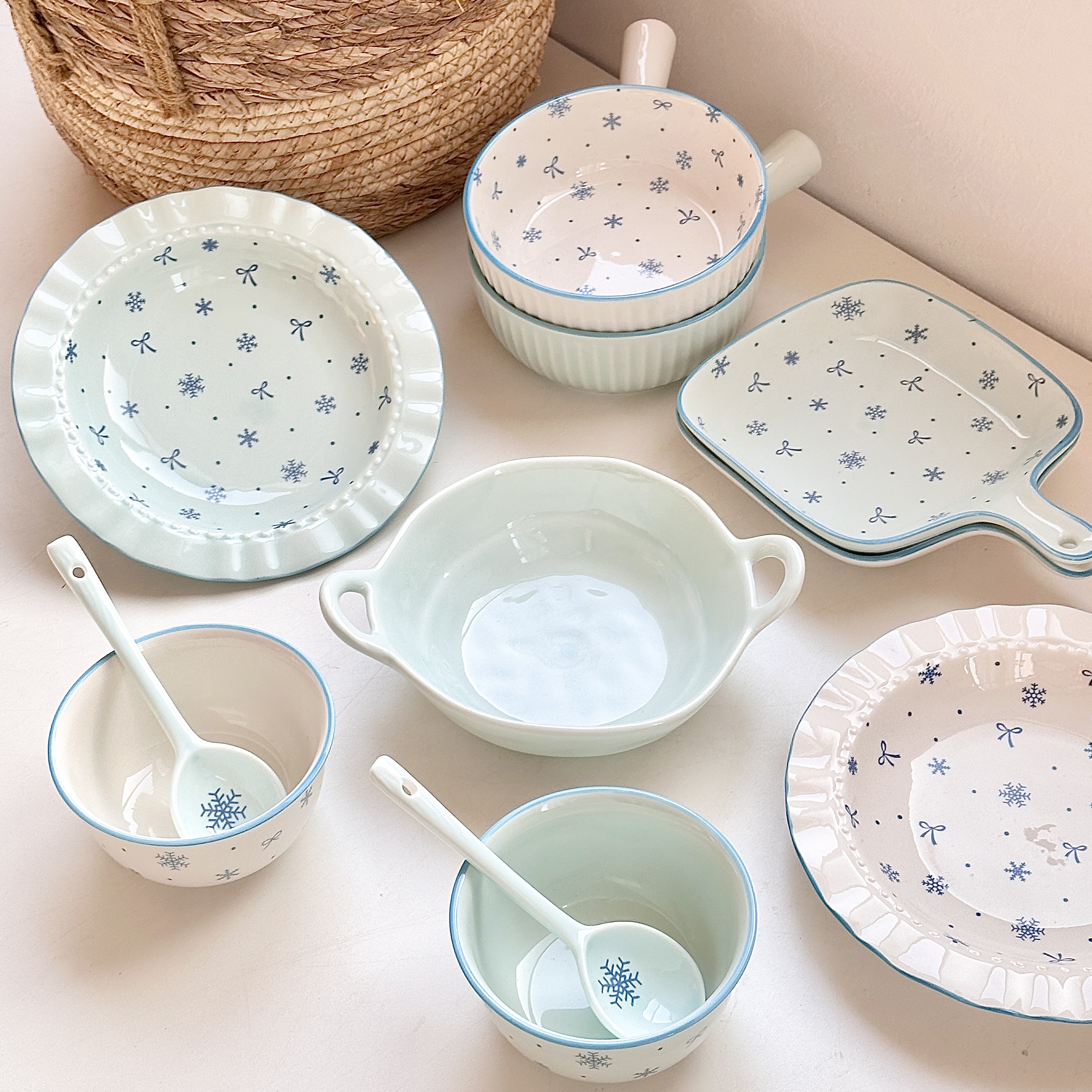 浪漫雪花蓝白色ins陶瓷可爱碗勺釉下彩高颜值餐具米饭碗家用好看