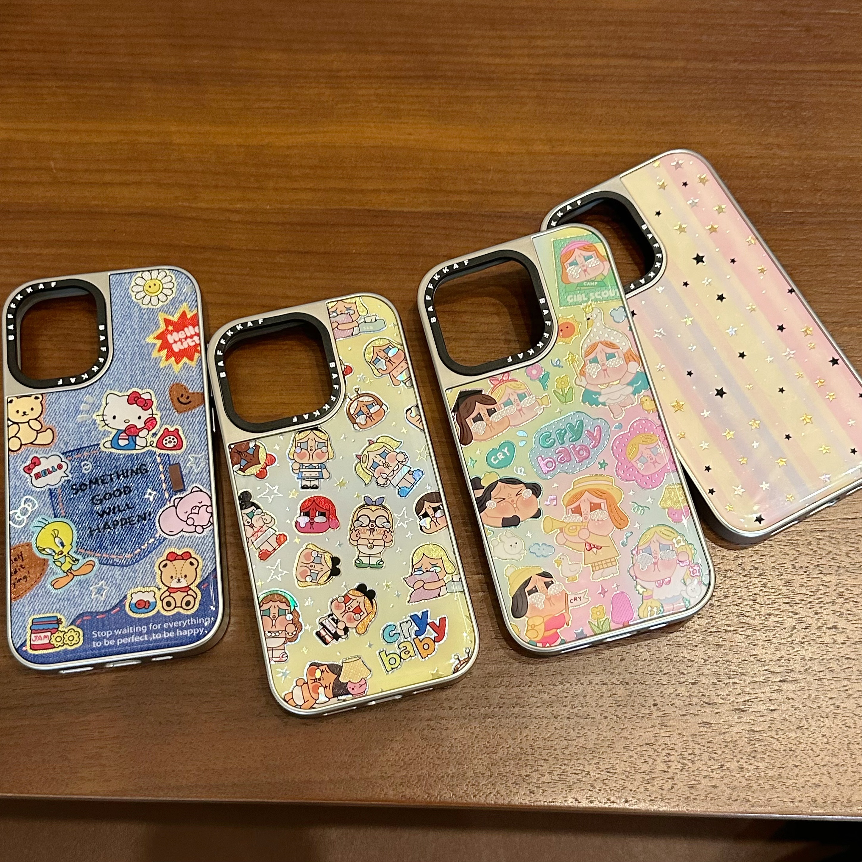 鎏金电镀银边满屏星星哭娃适用苹果16promax/iPhone15/14手机壳13