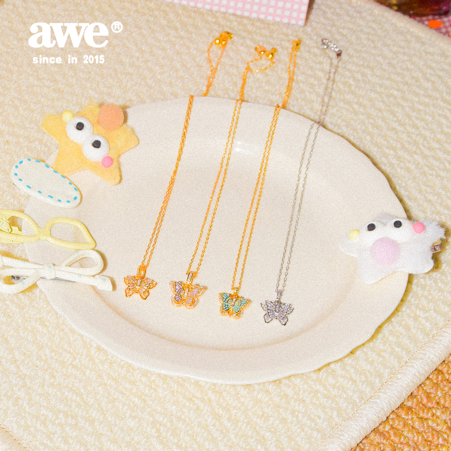 AWE 钛钢项链 闪钻蝴蝶金色颈链女生秋冬毛衣配饰轻奢小众锁骨链