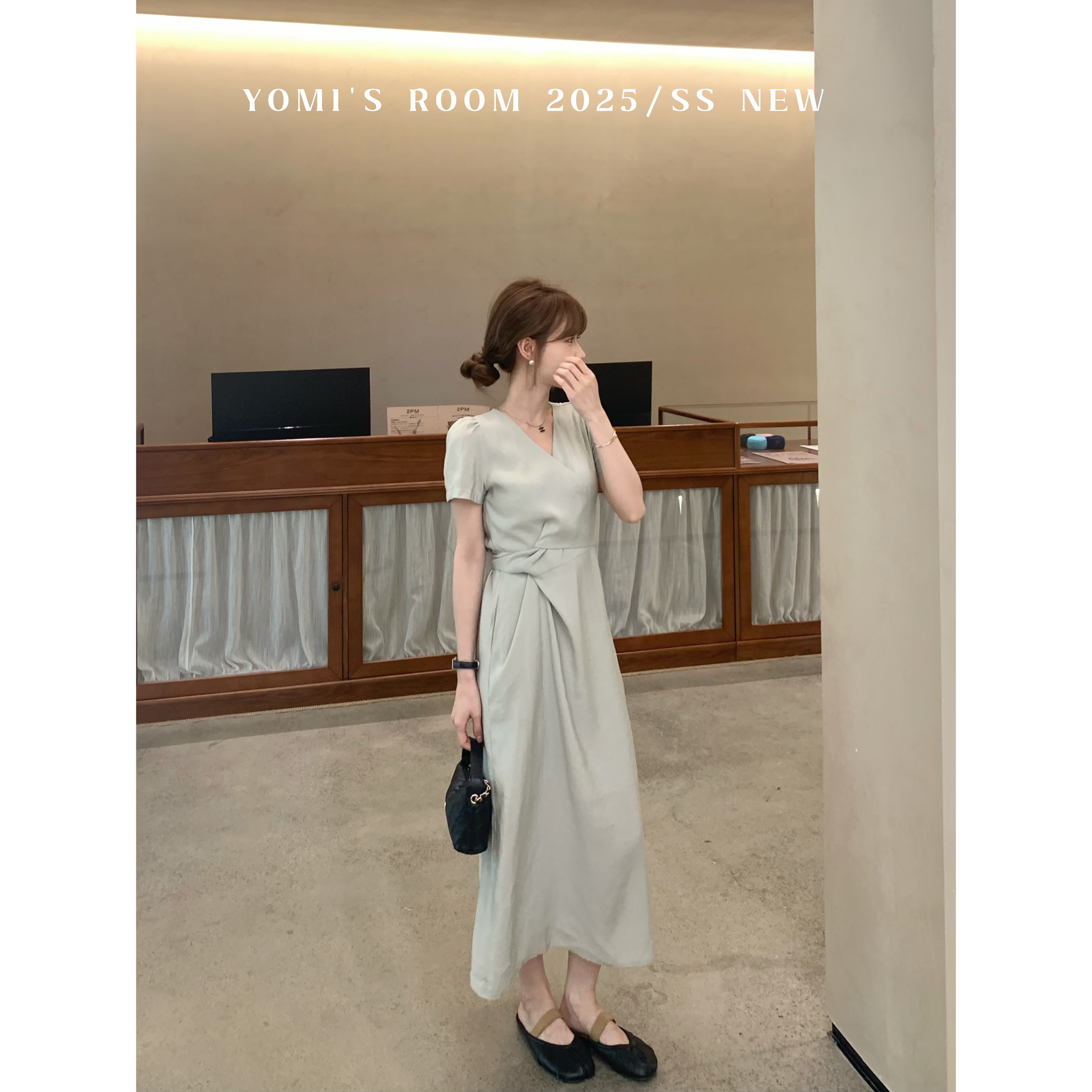 【现货】YOMI小个子【人间赫本】轻薄法式V领收腰显瘦后妈裙连衣裙