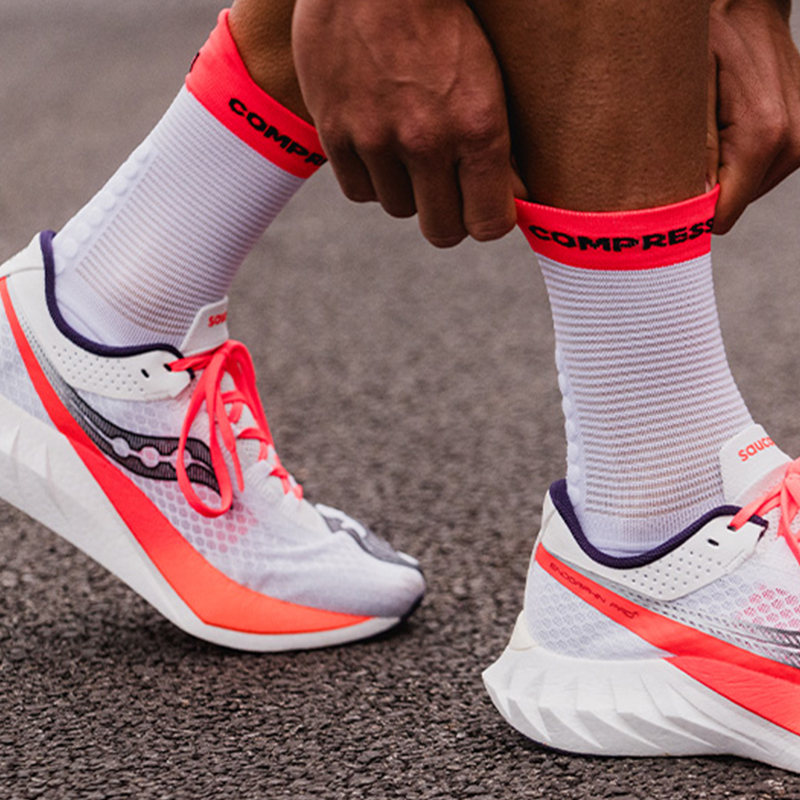 COMPRESSPORT跑步袜马拉松压缩健身运动袜越野透气训练袜男女通用