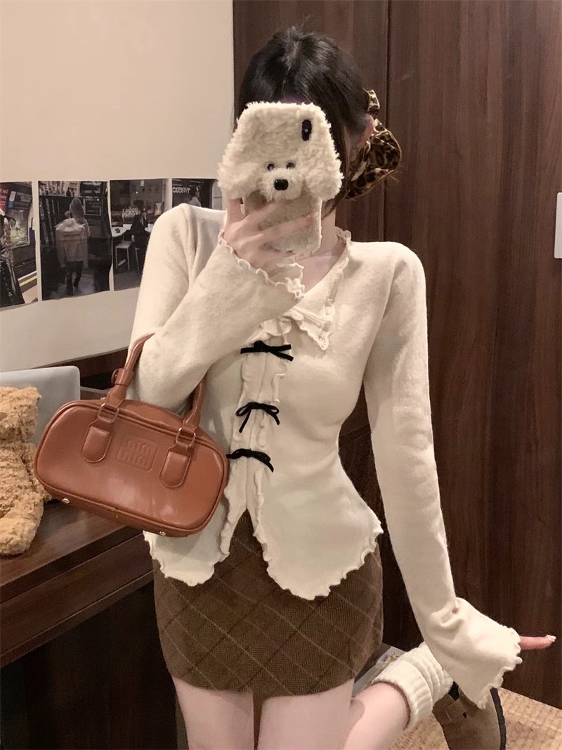 纯欲辣妹上衣女木耳边2025春季新款V领蝴蝶结针织衫短毛衣8026
