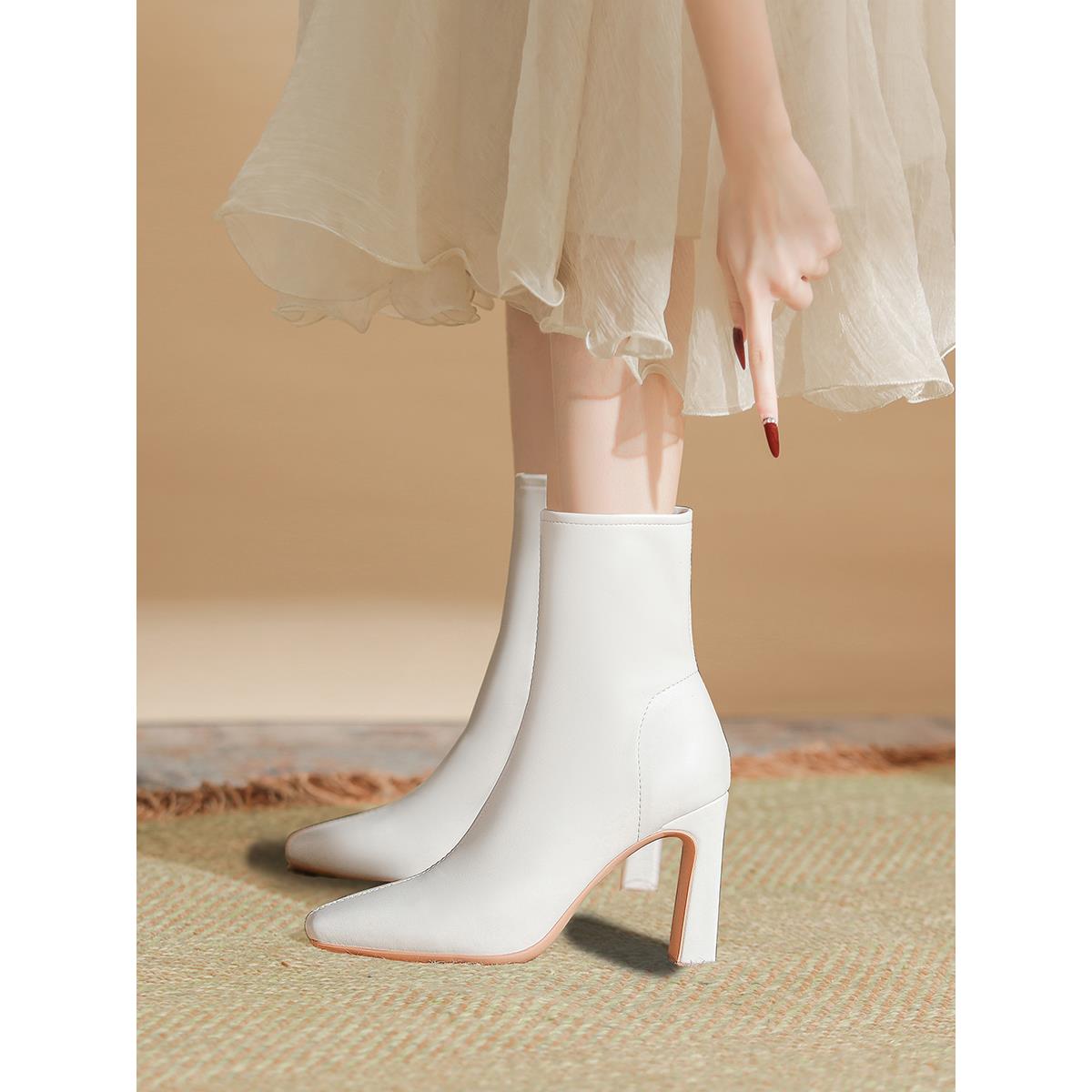 高跟短靴女靴秋冬新款白色修身韩式小短靴