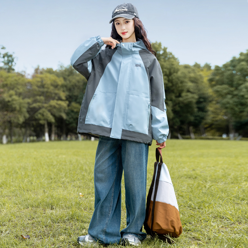 女童外套秋冬款2025新款中大童秋季加厚加绒休闲连帽冲锋衣夹克潮