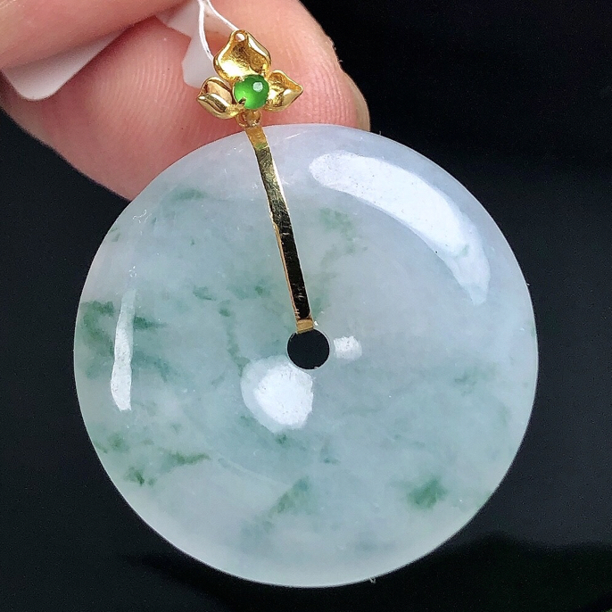 缅甸天然翡翠A货18K金镶嵌冰种飘花起胶吊坠冰透翡翠平安扣