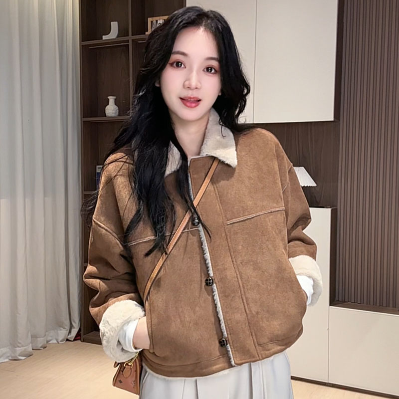 复古加厚保暖毛毛翻领毛毛一体短外套女2025秋冬新款宽松百搭上衣