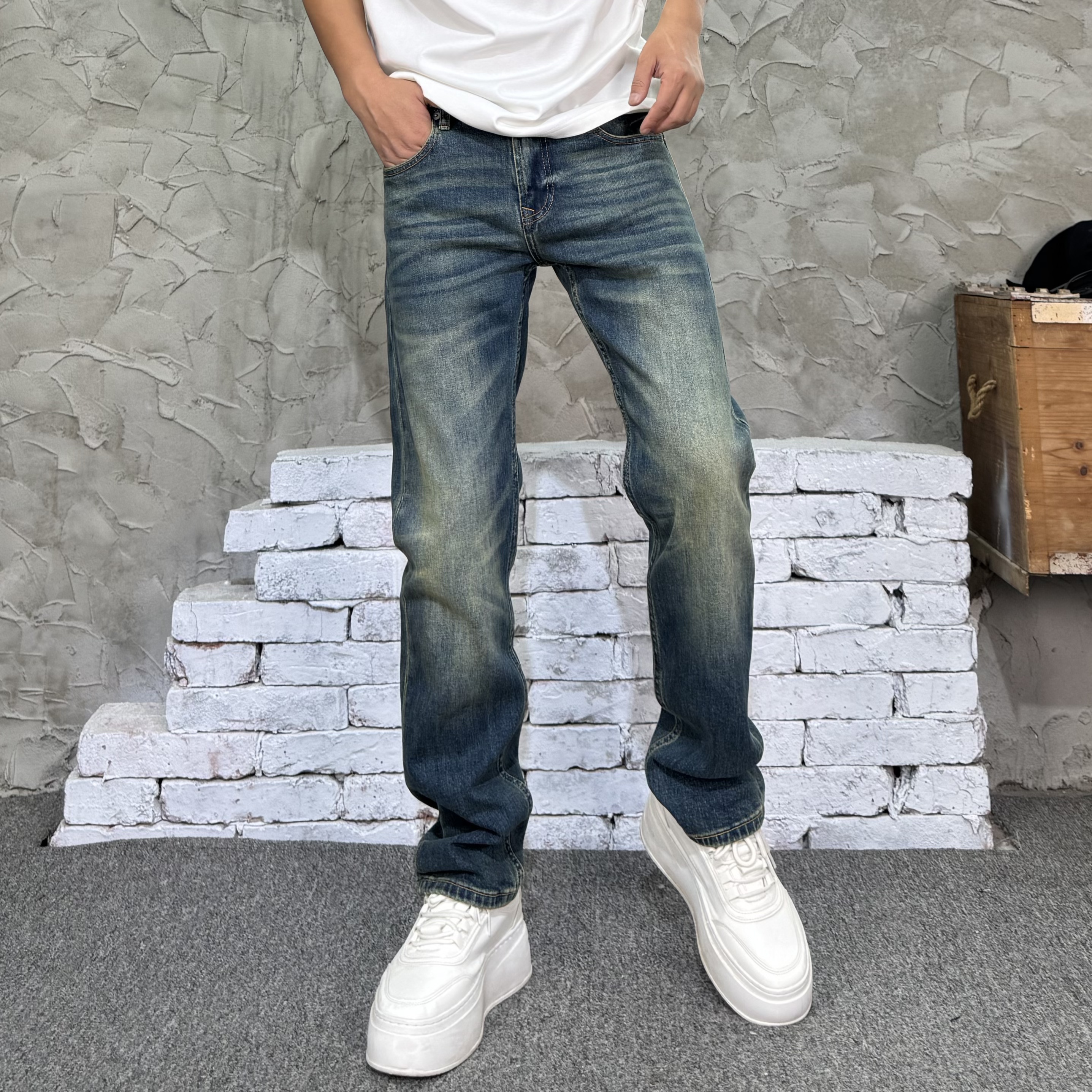 秋冬季修身直筒牛仔裤复古加厚潮男老钱风水洗百搭流光风欧美休闲