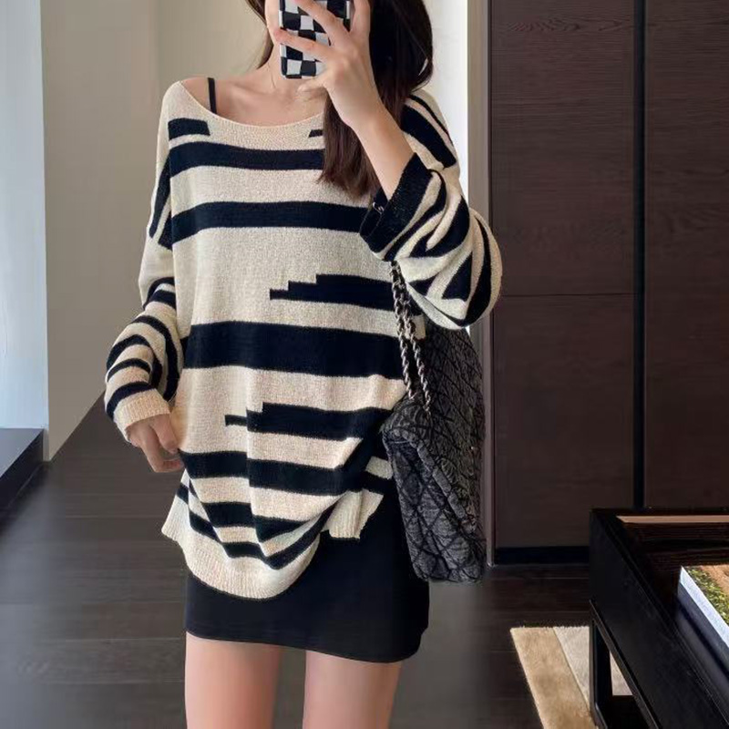 （衣兮慵懒感斑马纹亚麻罩衫）D0754早秋新款时尚简约条纹套头衫D