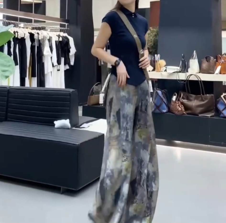 时尚潮流百搭精品女装dgd2379