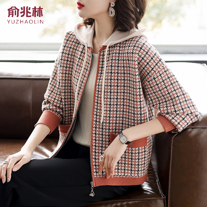 俞兆林中年妈妈秋装格子外套时尚中老年春秋装夹克女洋派阔太太连