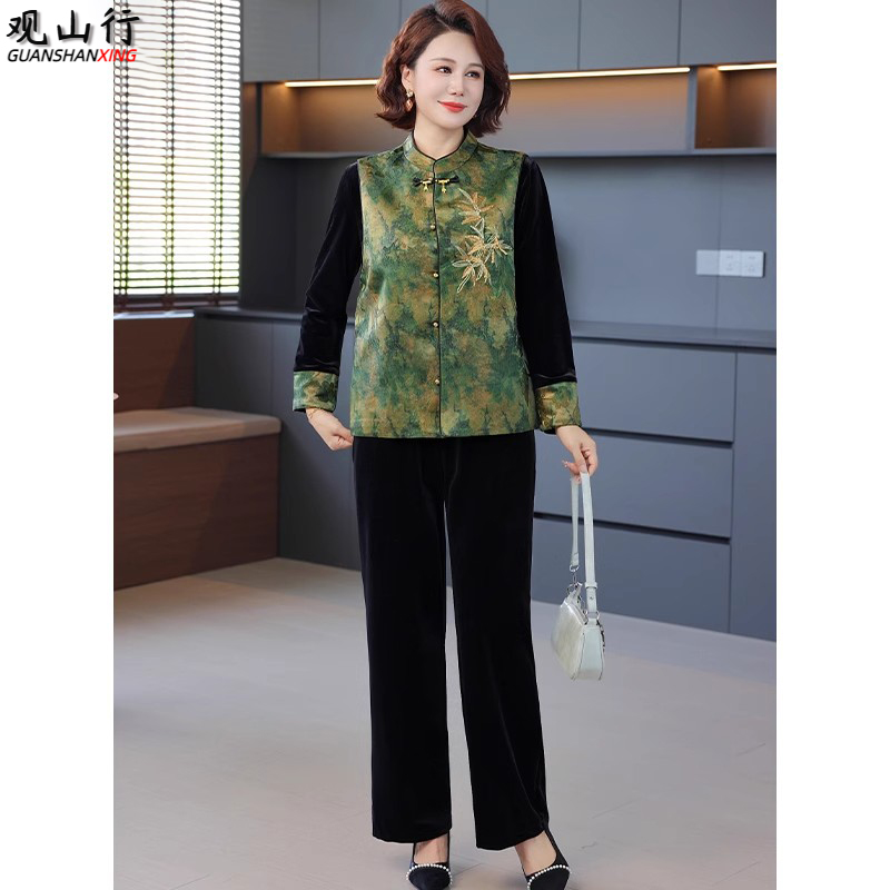 妈妈春秋装国风马甲外套2025新款中老年女金丝绒上衣裤子三件套装