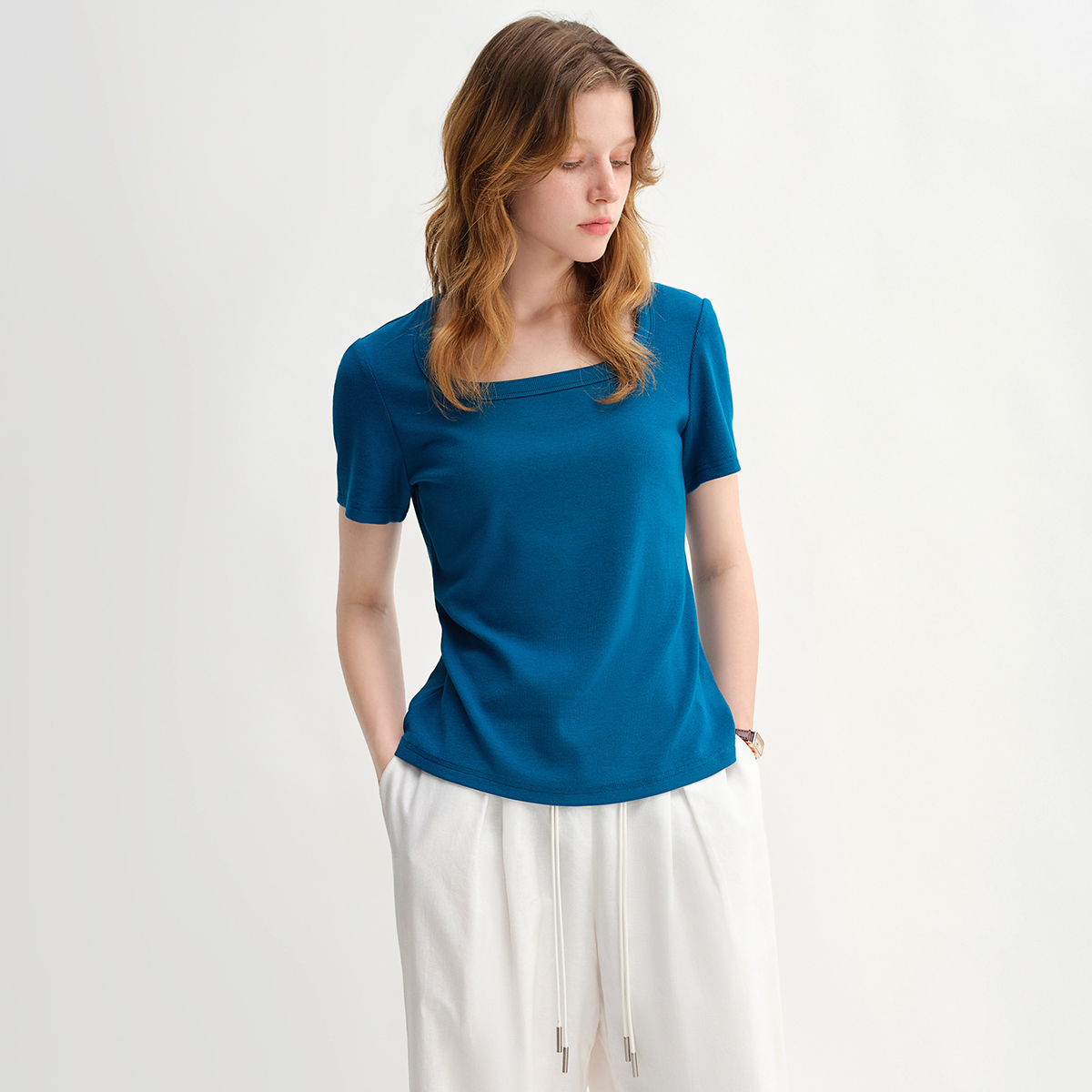 独束大码女装简约“瘦瘦T”V领修身上衣简约百搭T恤25DS82082/82083