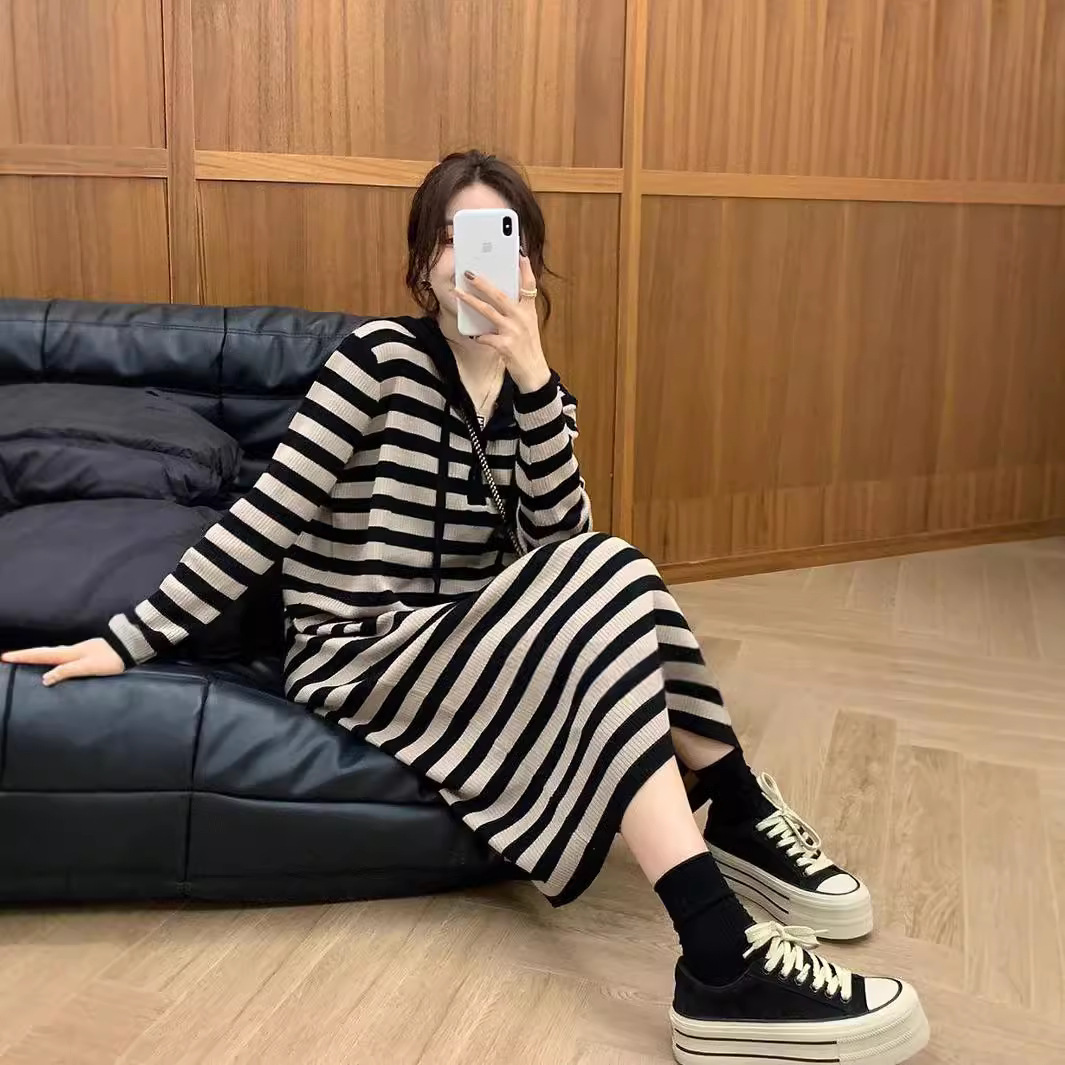 哥弟阿玛施正品羊毛衫女慵懒风复古连帽针织连衣裙女秋冬时尚宽松