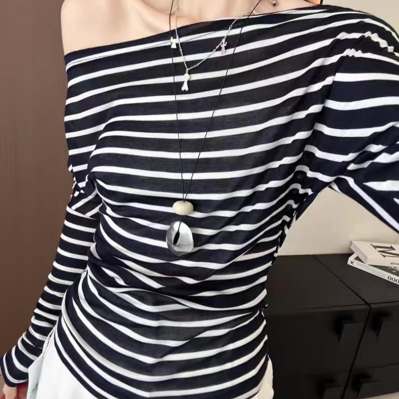 2025夏季新款打底衫百搭一字领高级感条纹长袖修身T恤女欧货上衣