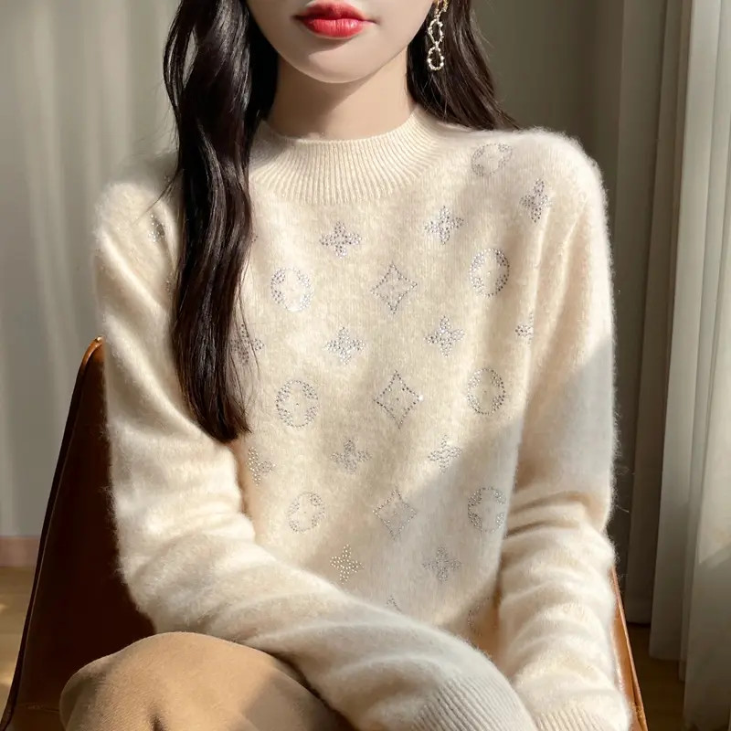 惊艳设计感~100%纯羊毛衫半高领四叶草镶钻宽松针织衫女