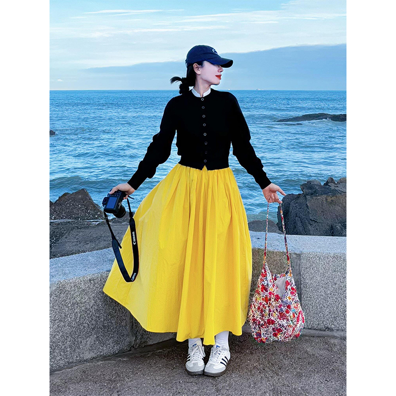 MARIE.COCO黑色单排扣针织上衣女秋季新款气质高腰显瘦半身裙套装