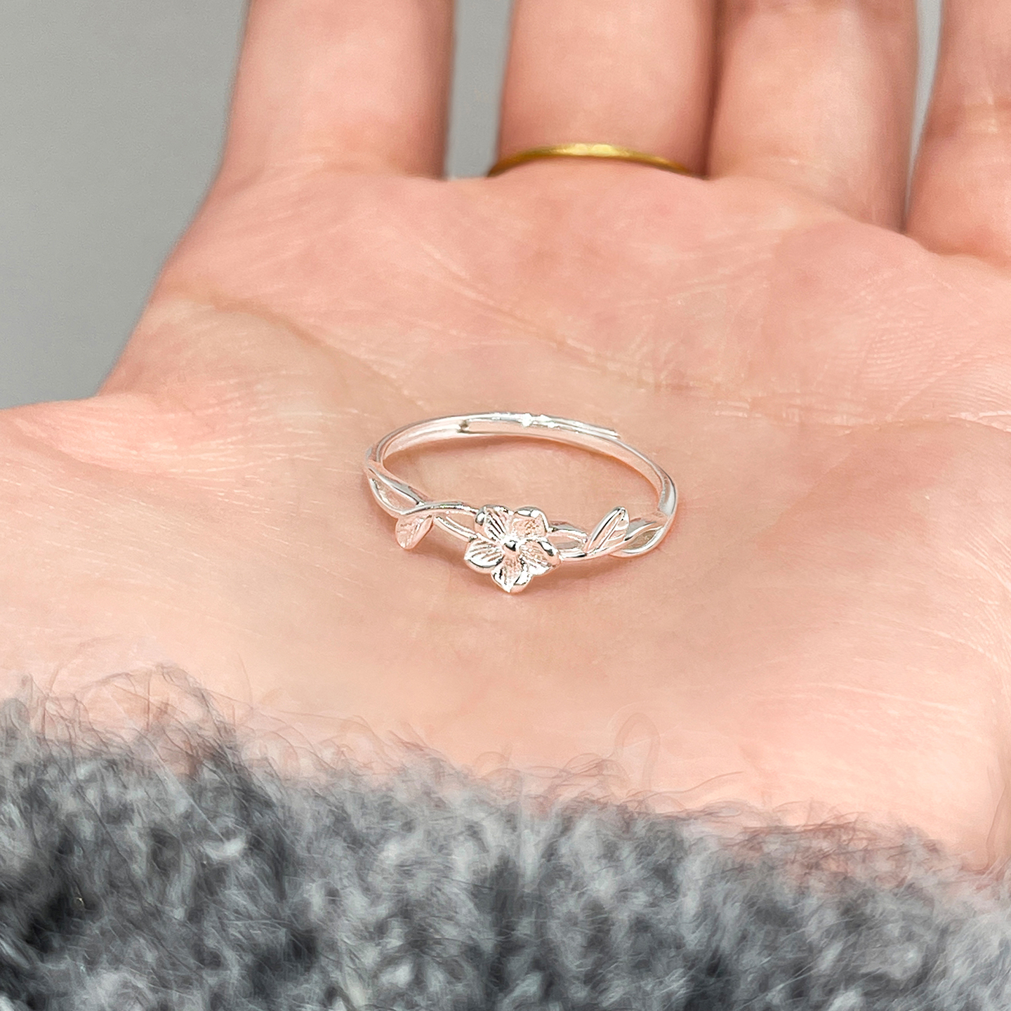 足银戒指 999纯银花朵戒指女生小众可调节素圈指环时尚气质开口戒