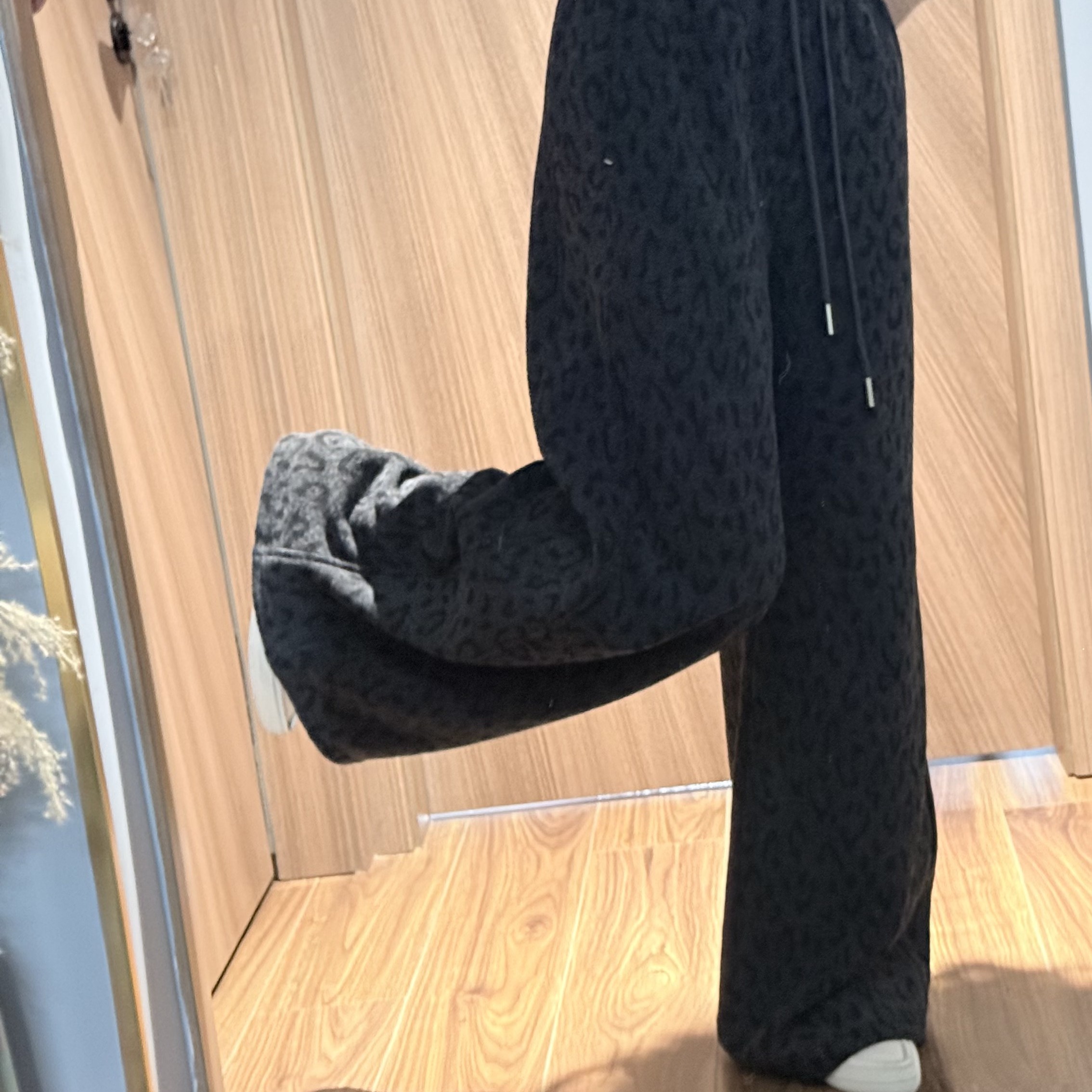 冬季加绒加厚豹纹阔腿裤