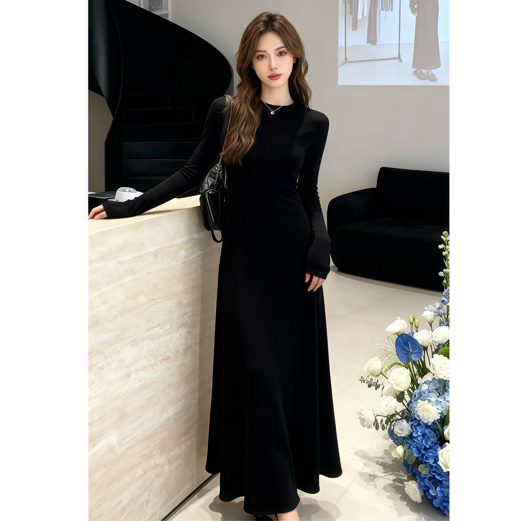 秋冬新款连衣裙气质显瘦A字裙黑色百搭圆领温柔风减龄打底长裙女