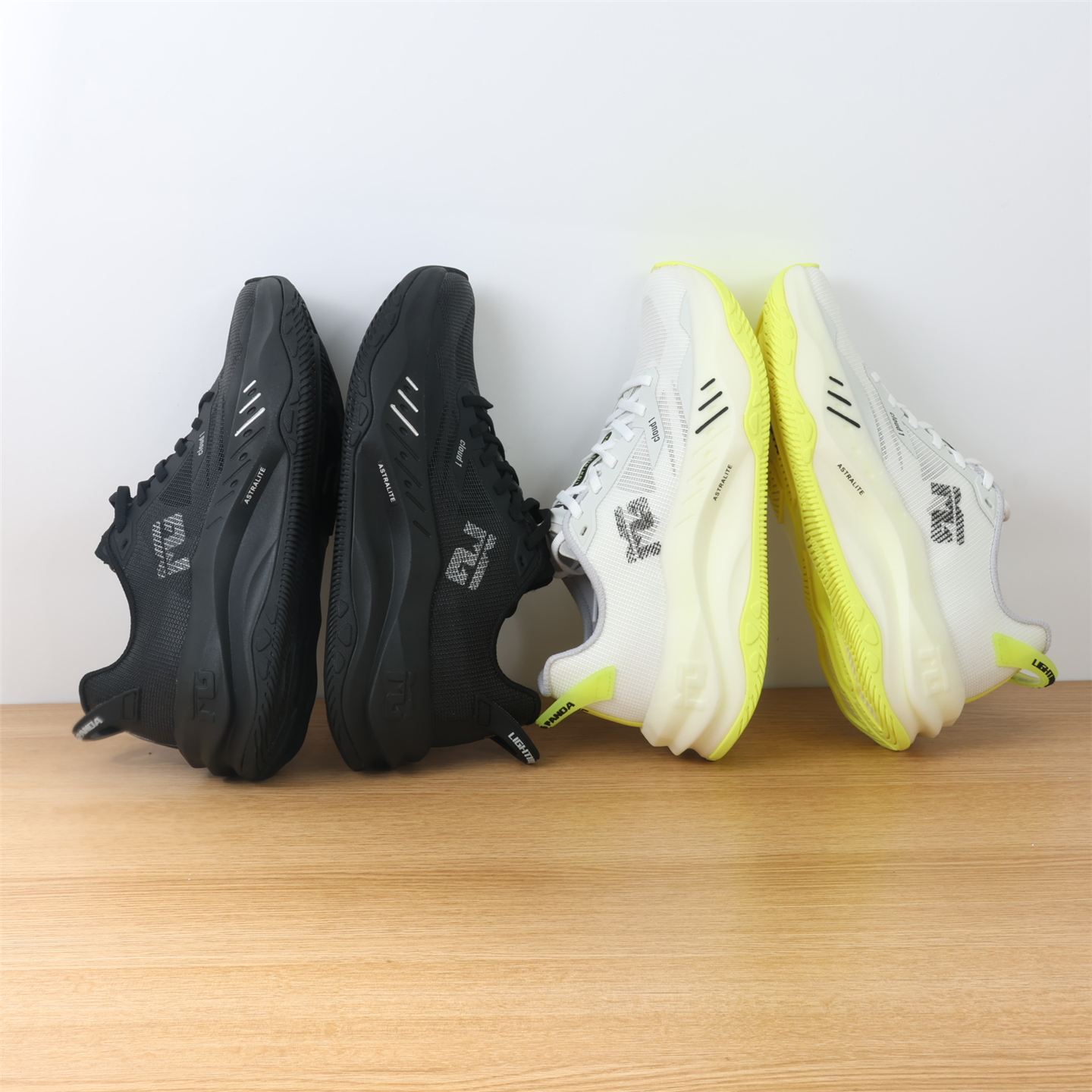 3068瑞典顶货轻户外厚软底稳定支撑透气宽楦徒步旅行运动越野跑鞋