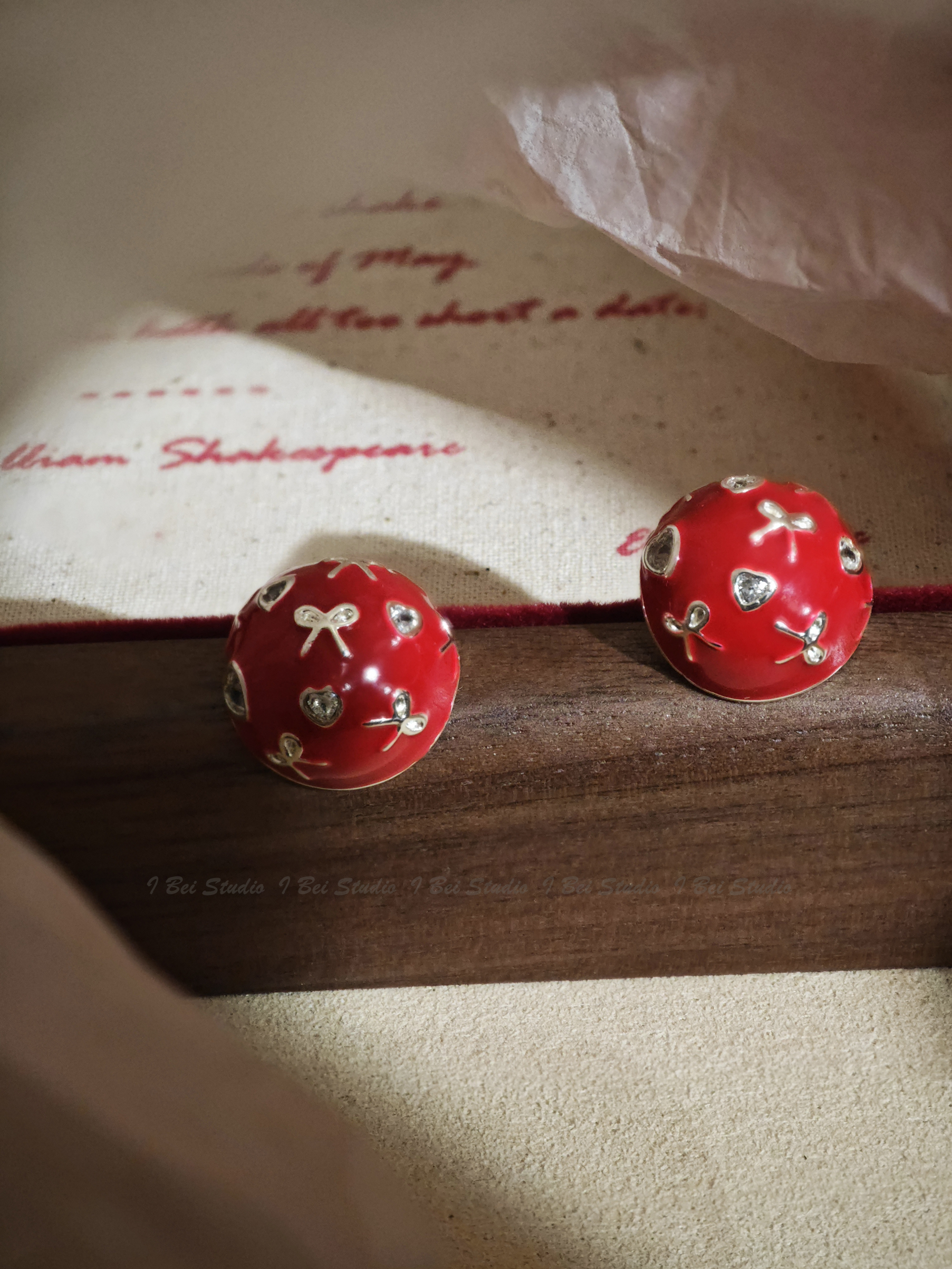 铜合金耳饰 甜美风轻奢百搭银针耳饰时尚女耳环手工红色几何图案