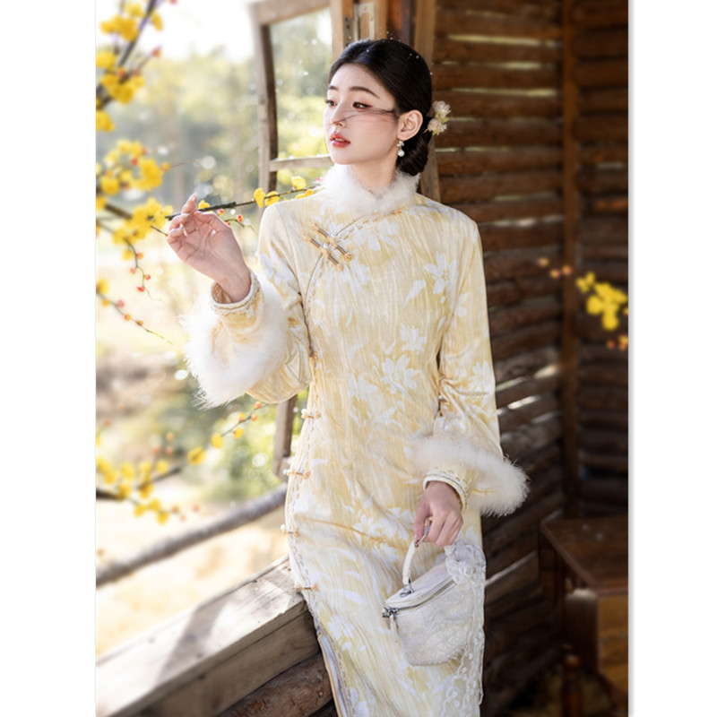 时尚改良新中式长款拉丝绒复合加绒年轻款旗袍2025冬季新款旗袍裙