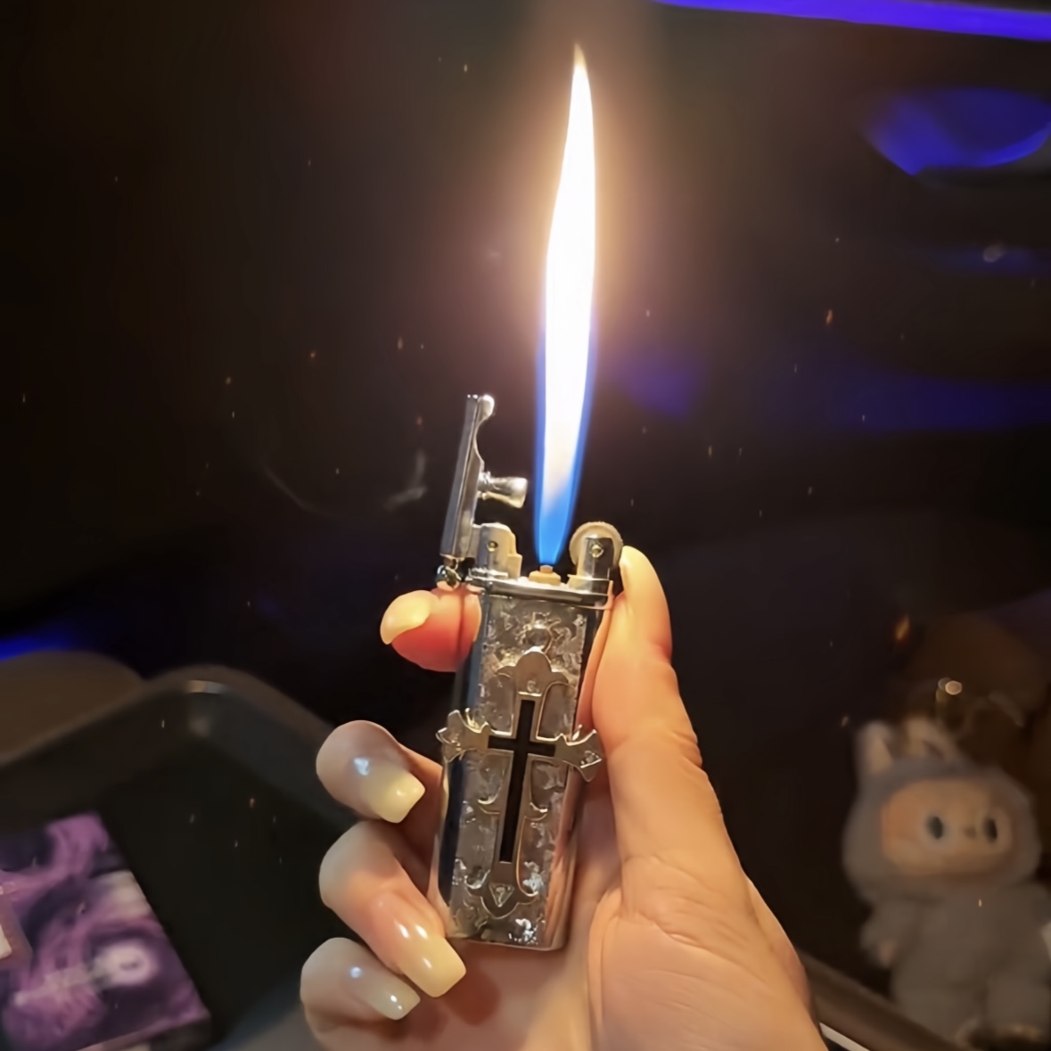 我猫呢/网红砂轮手作荆棘玫瑰十字克罗心创意高颜值打火机礼物