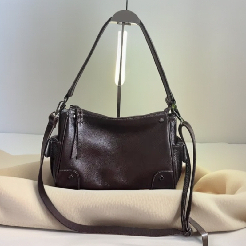 黑武士 头层牛皮铆钉机车时尚百搭单肩腋下斜跨包 8720#