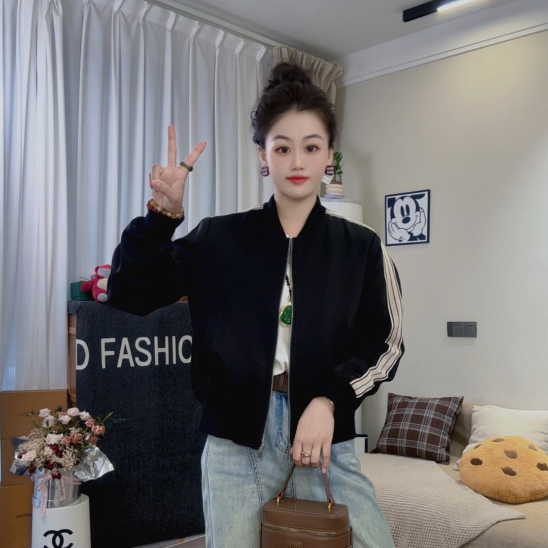 2025秋季新款女士显瘦夹克蝴蝶刺绣时尚休闲百搭棒球服上衣外套女