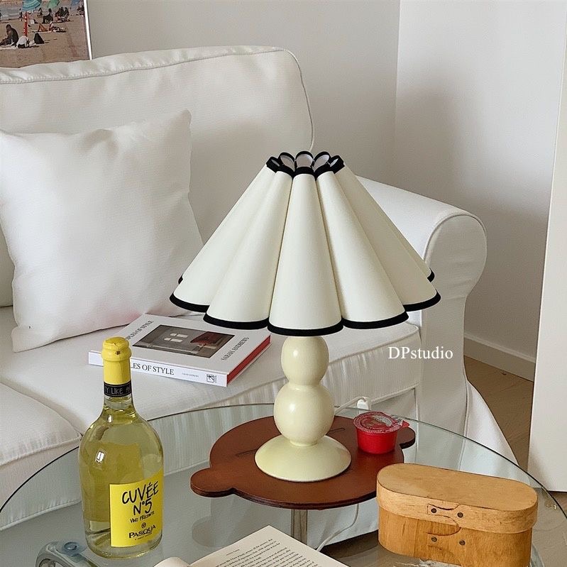 少女心婚礼花瓣伞灯ins高级感简约中古台灯小夜灯卧室床头氛围灯