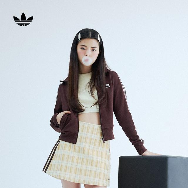 adidas/阿迪达斯女子运动健身夹克外套IN6061