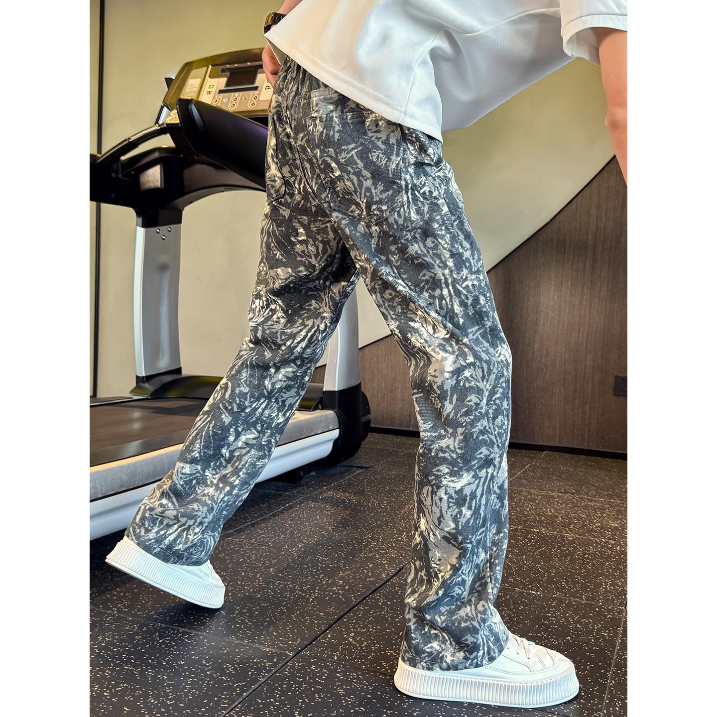 轻奢潮流休闲宽松牛仔裤男2025秋季痞帅复古设计感印花阔腿直筒裤