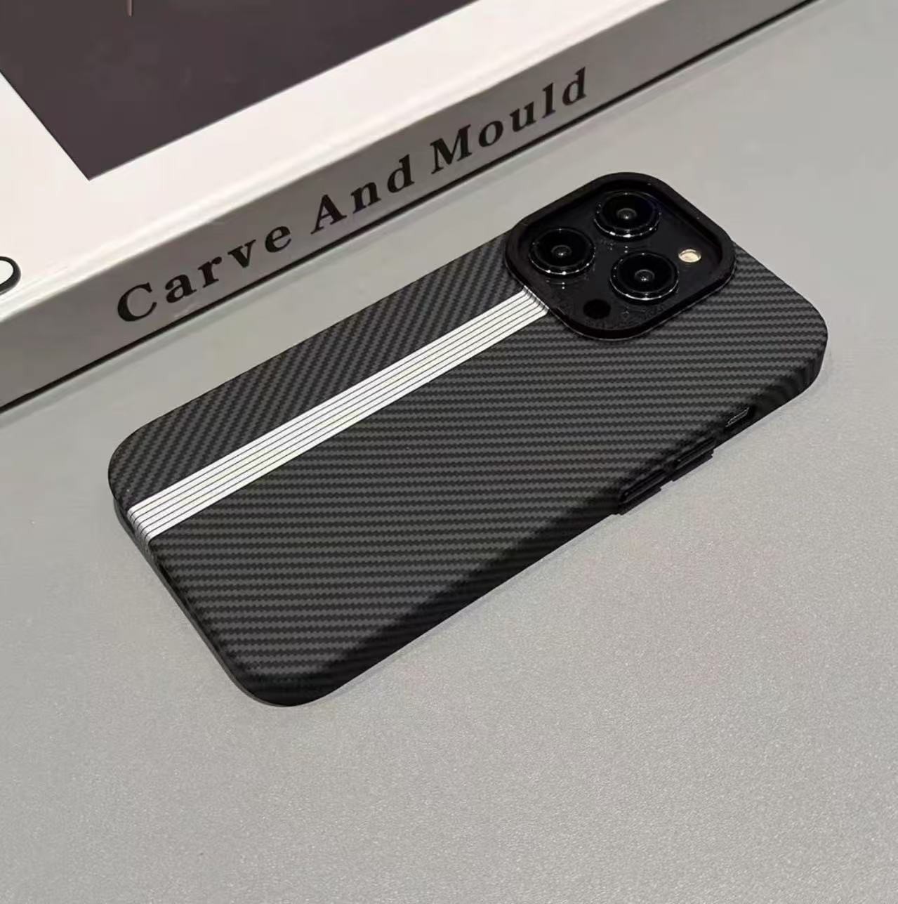 金属按键碳纤维纹适用苹果16PM磁吸15男女款14手机壳